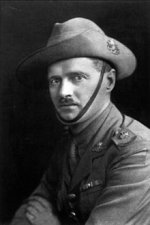 220px-Harry_Murray_1917_portrait.jpg