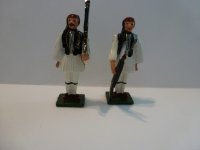 VC Miniatures two Evzones in ceremonial dress pic 1.JPG