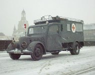 german-ambulance-08.jpg