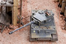 WS216 - Tiger 1 (Early Production) - 04s.jpg