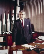 800px-Wernher_von_Braun.jpg