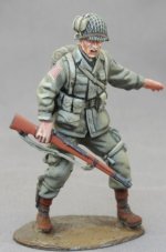 WW 140 US PARATROOPER SERGEANT.JPG