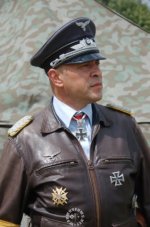 luftwaffeofficer.jpg