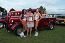 1937 ford girls.jpg