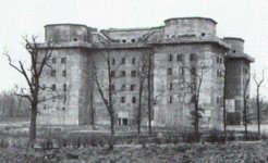 Zoo Flak Tower-1.jpg