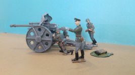 FeldHaubitze 18 105mm. GERMAN ARTILLERY WW2...jpg