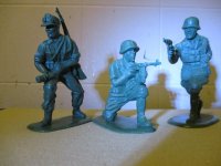 3_inch_plastic_WW2_German_soldiers_-_2.jpg