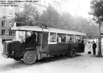 autobus Parigi 10 gaz bus 1943.jpg