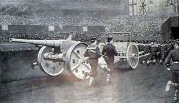 Naval 4.7 leaving arena 1900.jpg