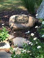 Veterans' Memorial 2.jpg