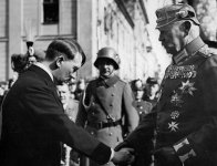 hitler-greets-hinden LAH210.jpg