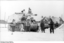 Bundesarchiv_Bild_101I-279-0950-09%2C_Russland%2C_Jagdpanzer_Nashorn-Hornisse.jpg