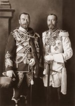 George_V_and_Nicholas_II_in_Berlin,_1913.jpg