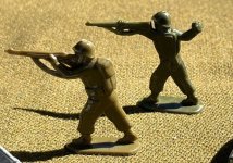 toy soldiers 132 scale flat Army men 12sep2025b.jpg