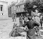 Photos-Avranches-1944-10~2.jpg