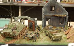 diorama1w.jpg