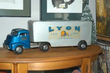 Lyons Van-1.jpg