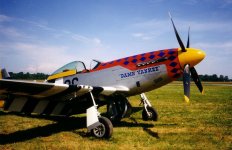 parked800px-P51_Mustang_2.jpg