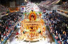 carnaval-rio-de-janeiro-foto-rio-convention-visitors-bureau.jpg