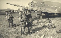 CG4A_WWII_C47_paratroopers_27.jpg