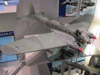 revell1_32he111.jpg
