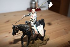 Andrea Miniatures Templar Knight on horseback c. XI  S8-F40 - 90 mm (2).JPG