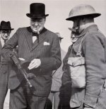 08-churchill-met-tommy-gun.jpg