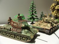 5 T-34+Tiger I.JPG