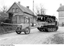 Bundesarchiv_Bild_101I-296-1688-38A,_Nordfrankreich,_7,5cm_Pak,_Raupenschlepper_Ost.jpg