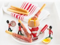 boiled_eggs_soldiers_3529_020085_16ci1rl-16ci1tr.jpg