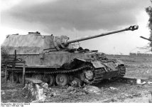 Bundesarchiv_Bild_101I-313-1004-25,_Italien,_Panzer_-Elefant-.jpg