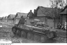 Bundesarchiv_Bild_101I-265-0037-10,_Russland,_Panzer_38t.jpg