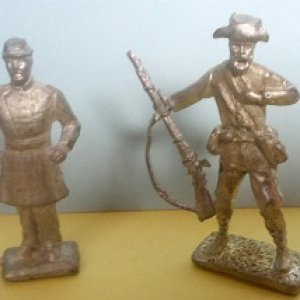 54mm officer suitable for Union or Confederate and wounded Confederate with rifle. 2 kits