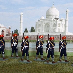 INDIAN ARMY MOUNTAIN ARTILLERY WITH BRITISH OFFICER