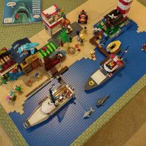 Lego Dolphin Point Jaws.jpg