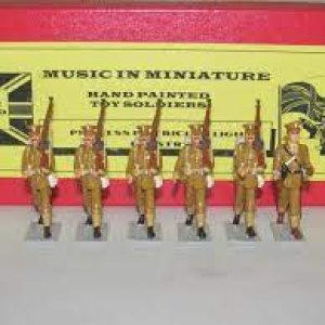 Music in miniature WWi painted original toy figure set briths infantry.jpg