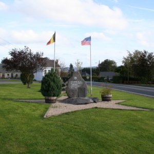 Memorial to 82 Airborne Reconnaissance troops - artillery fire kept the Germans back from this part of the Northern Ardennes, hence the 25pdr in the b