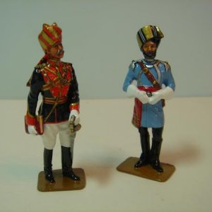 Indian army painted in gloss. Officer on left made up from the spares box