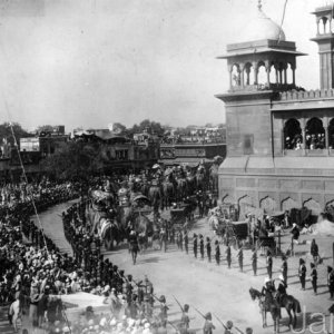 Circa 1903: The procession attending the great Durbar, held in Delhi to celebrate the coronation of Edward VII. (Photo by Hulton Archive/Getty Images)