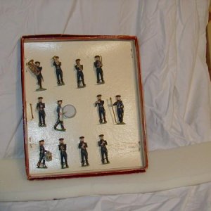 Set 2116   RAF Band (plastic drums) (Replaced set 1527. Produced 1956-1959.)