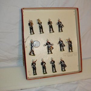 Set 2153   Royal Marine Band (plastic drums) (Produced only 1957-1960.  Replaced set  no. 1291.)