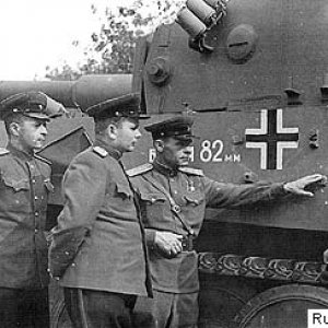 A captured Tiger on Soviet trials. "Armour 82 mm" is written on the side of the tank.