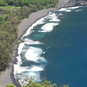 100 1566
Beach at Waipio