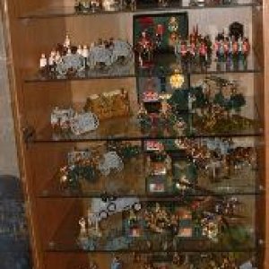 this is my ww1 display cabinet

the top shelf is dark , so its got a big tank

the second shelf is a medical shelf , and contains british , american, 