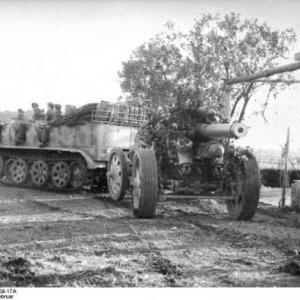 Bundesarchiv Bild 101I 716 0009 17A, Italien, Zugkraftwagen mit schwerem Geschütz