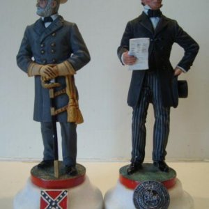 Chas Stadden ACW Chess pieces King piece on the right is Jefferson Davis. Queen piece on left is Robert E Lee.