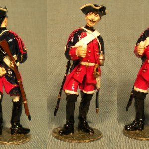 A dragoon of the regiment of Count Kolowrat, and another great figure by Rylit.  He illustrates the variation in uniform colors among the Austrian dra