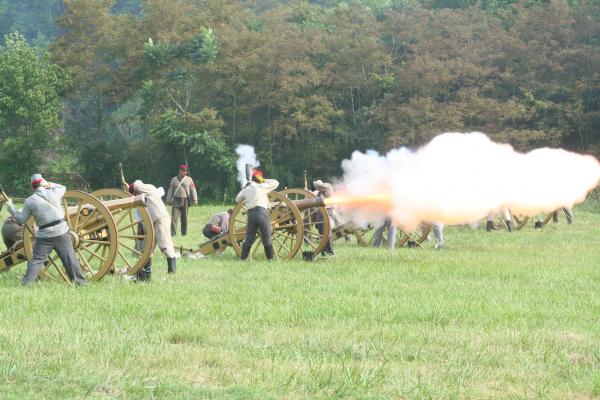 4 of the Batteries guns in action at Saltville Va. 2006