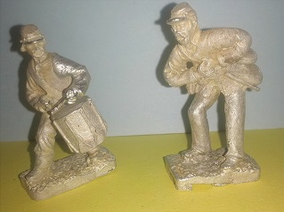 54mm Drummer boy and wounded Yankee. 2 kits