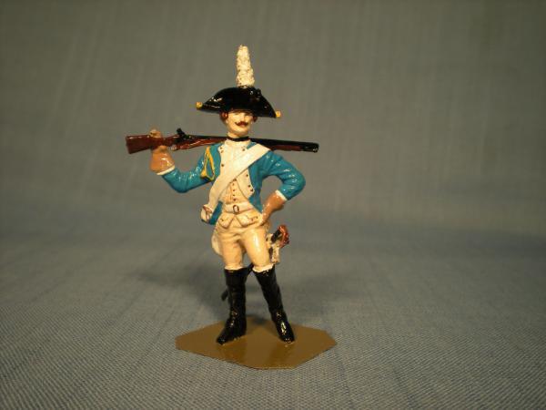 A dragoon from the Krockow Regiment (Nr 2).  This is an old Vallance casting.  I believe that the pose is based on a Lefferts print of a Brunswick dra